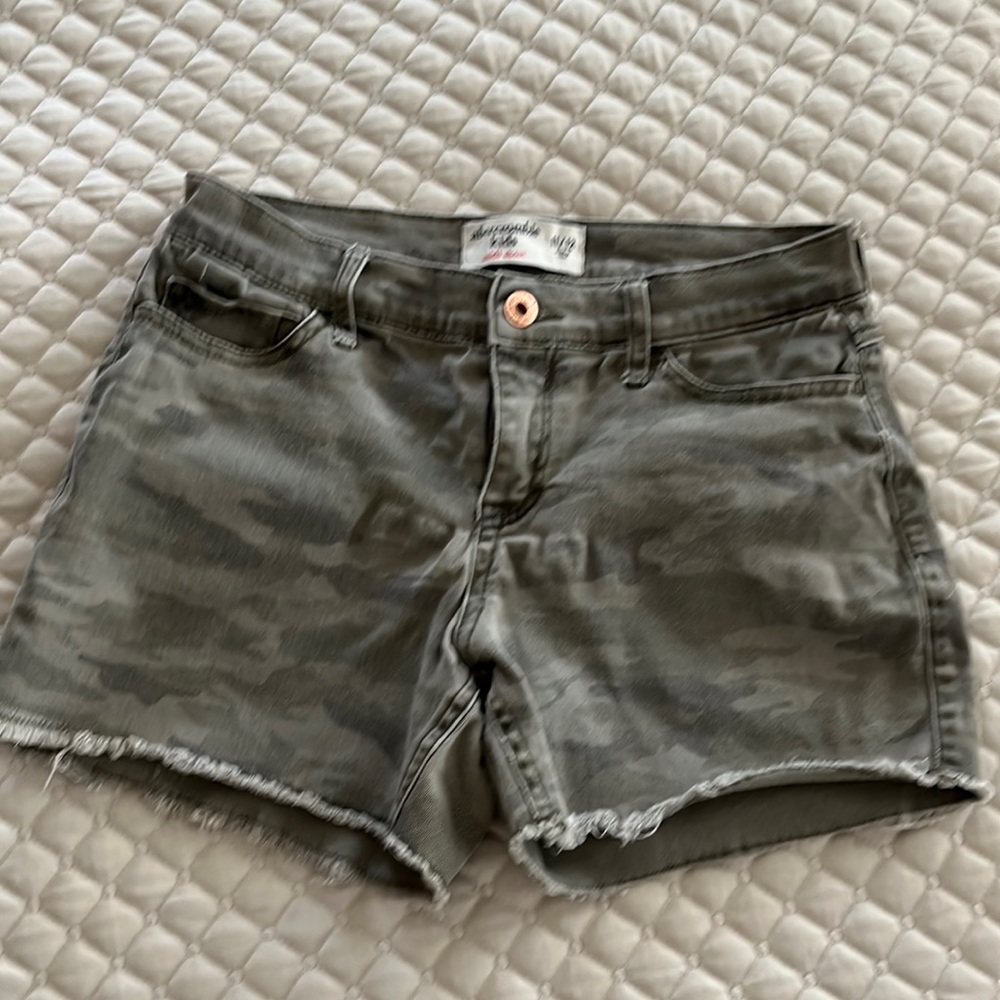 Abercrombie Kids cut off midi shorts in faded camo